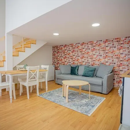 Apartamento Boutique In Akacfa Street